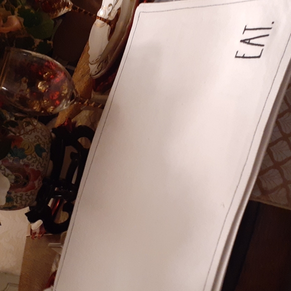 Rae Dunn 4 pcs Placements New - Picture 6 of 12